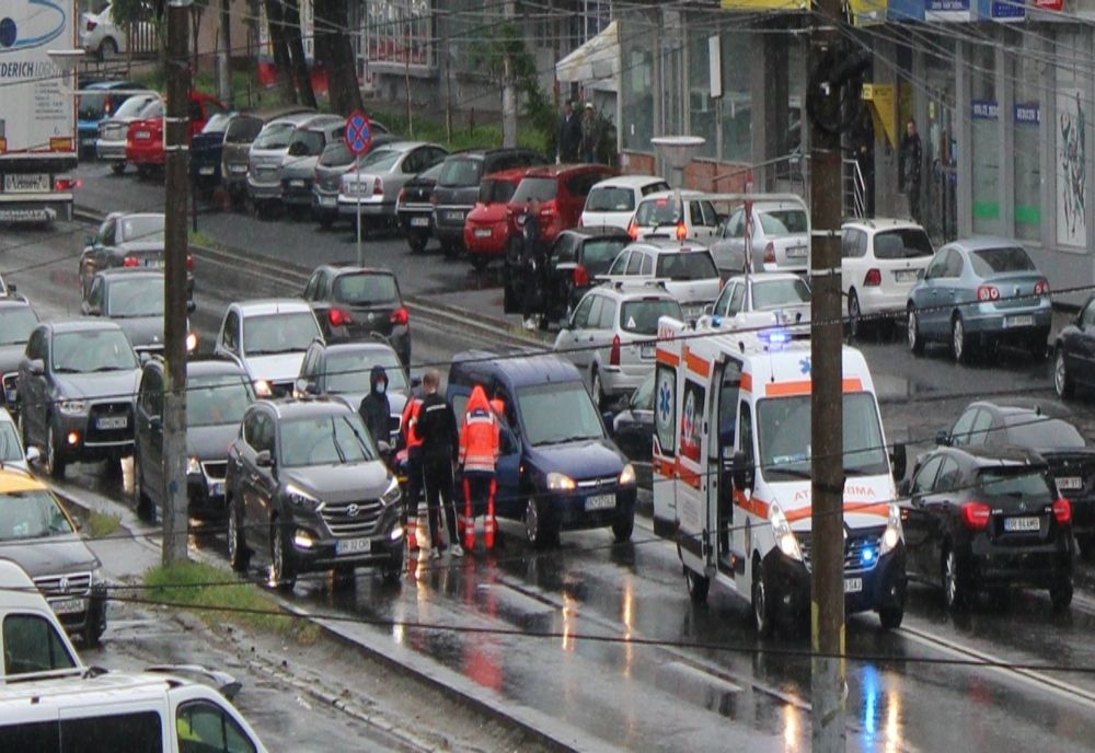 Femeie de 32 de ani accidentată pe trecerea de pietoni