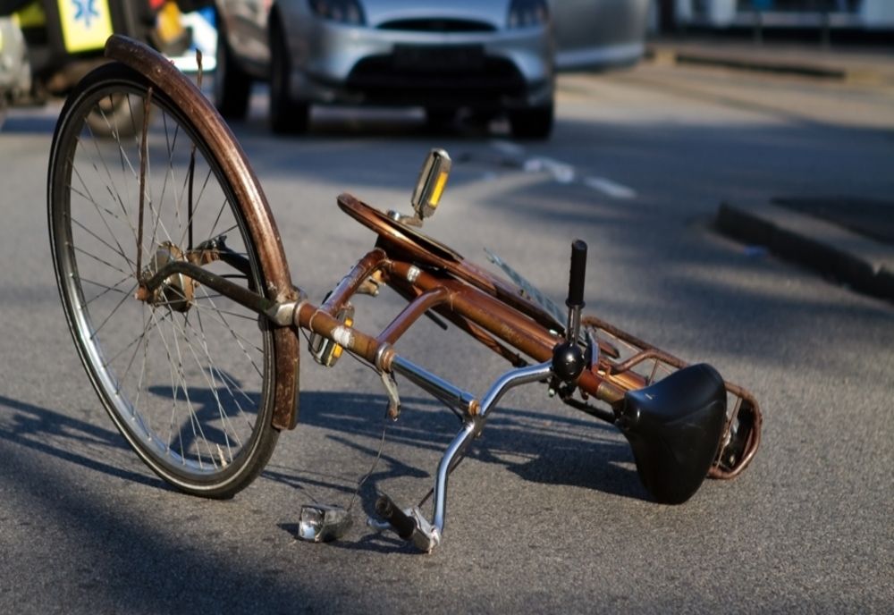 Update: Biciclistul accidentat pe șoseaua Rm. Sărat din municipiul Brăila a decedat la spital