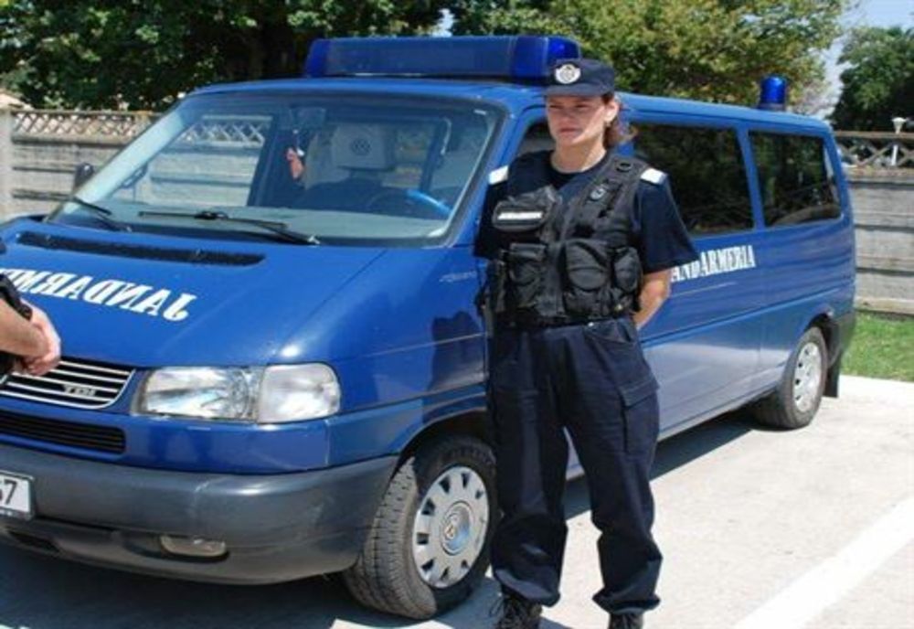 Turiști în siguranță în stațiunea Lacu Sărat