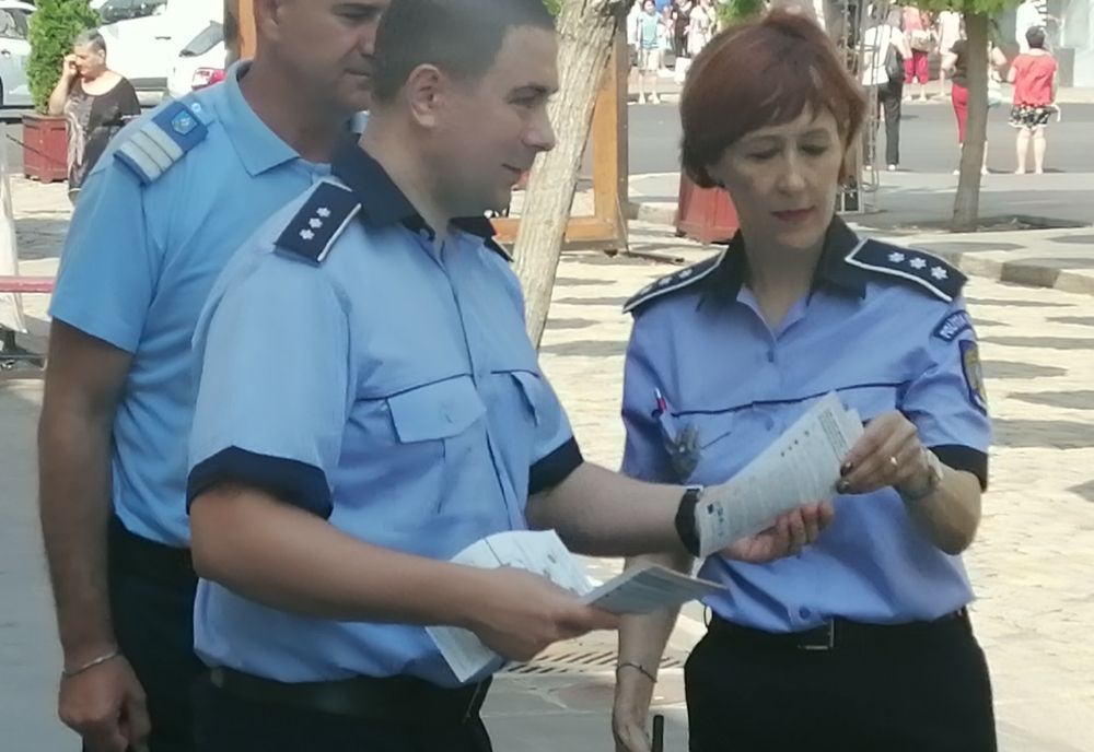 Sfaturi pentru siguranţa personală şi a bunurilor, transmise de  poliţiştii şi jandarmii  brăileni cetăţenilor din mediul rural