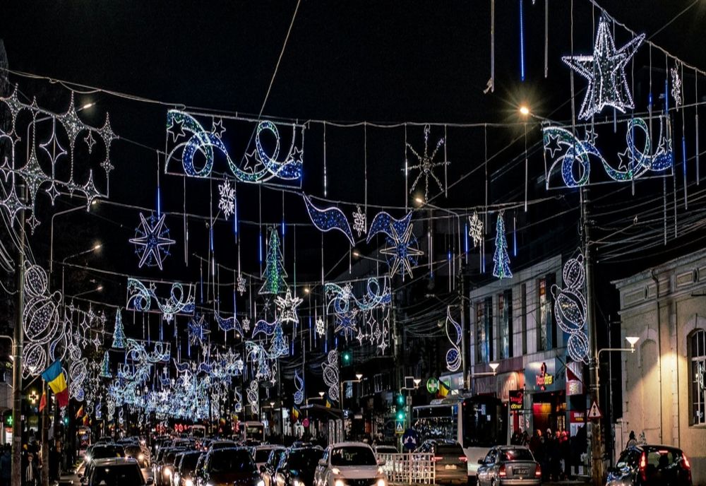Luminile de sărbători s-au aprins de Ziua Națională