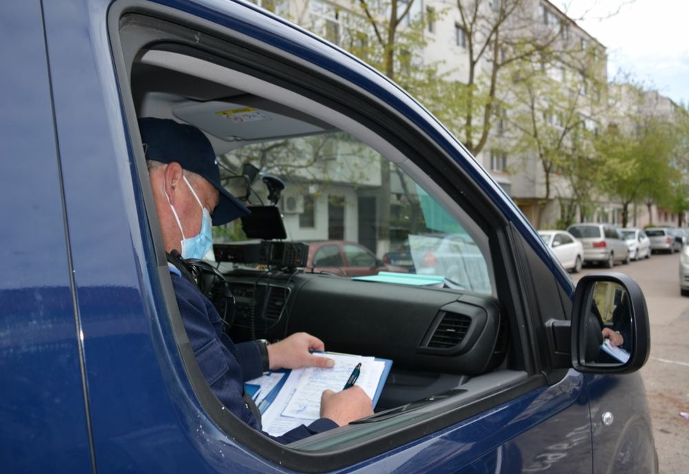 Nu li s-a arătat în zaruri că vine jandarmeria și le întrerupe jocul de ”barbut”