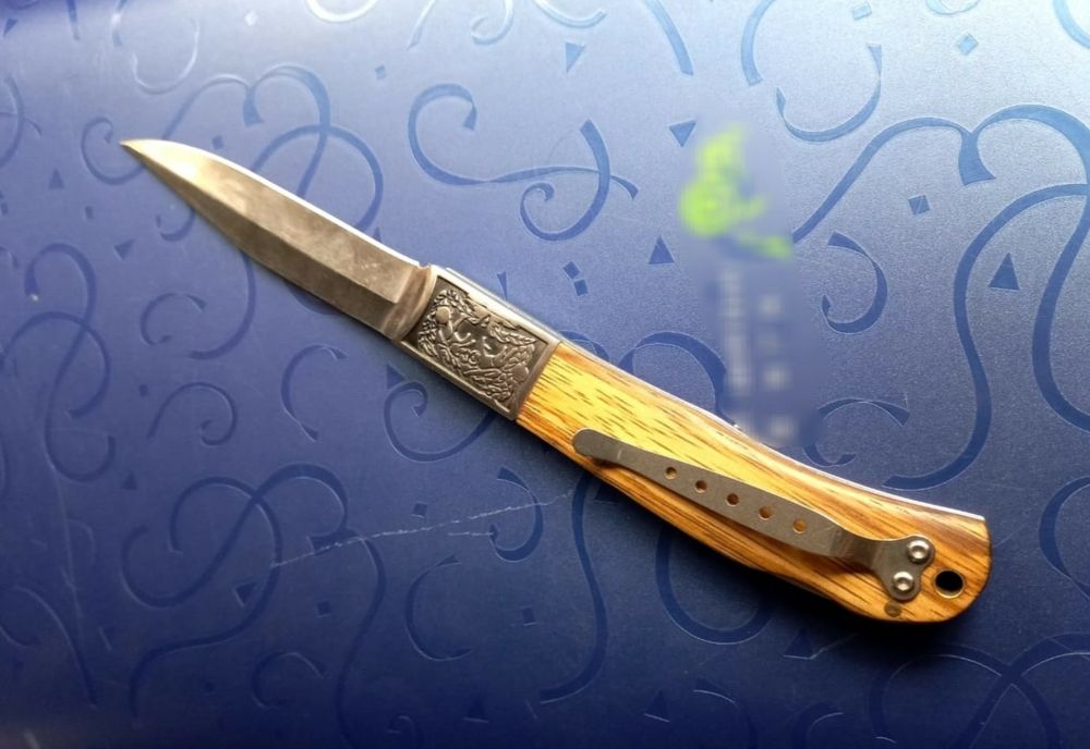 Depistat cu un cuțit în buzunar în zona Palatului de Justiție