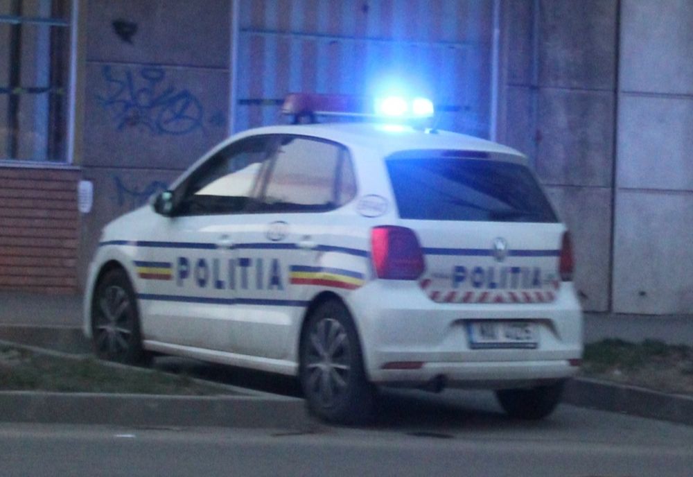 Un tânăr de 23 de ani a aflat că nici la miezul nopții nu poate circula cu permisul suspendat