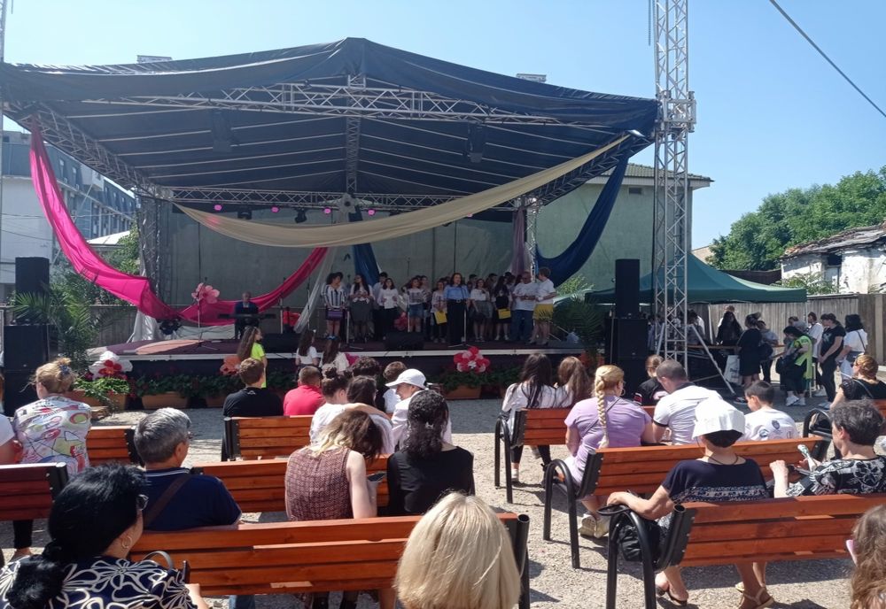 Ziua copilului sărbătorită de polițiștii brăileni în mijlocul celor mici