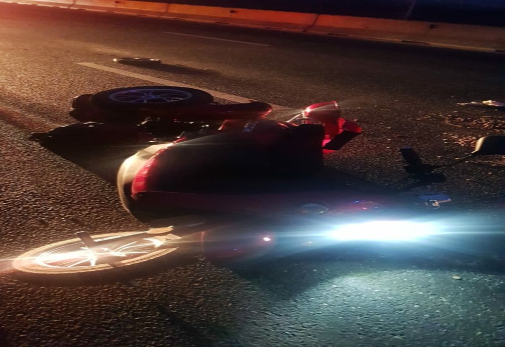 Două persoane aflate pe un scuter electric accidentate de un autoturism condus de un șofer din Vrancea, în vârstă de 78 de ani