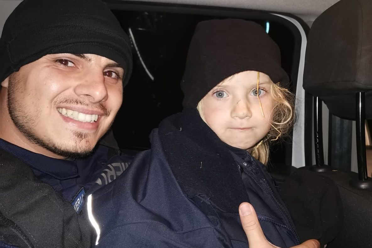 Fetiță de 5 ani dispărută de la domiciliul din satul Corbeni, comuna Racovița, a fost găsită