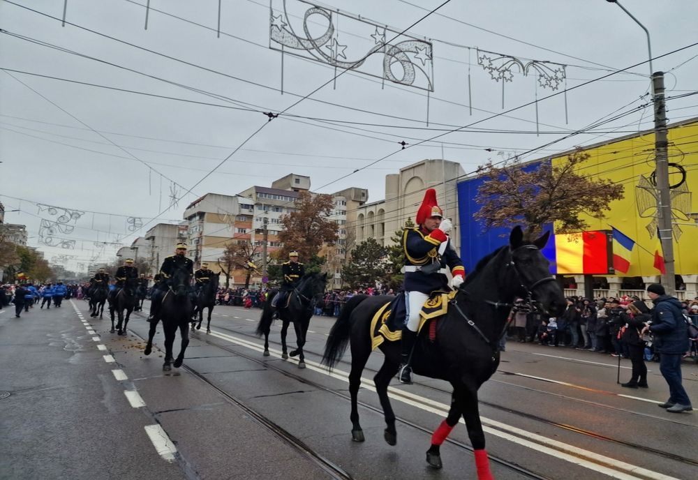 Ziua Naţională a fost marcată la Brăila printr-o grandioasă paradă militară 
