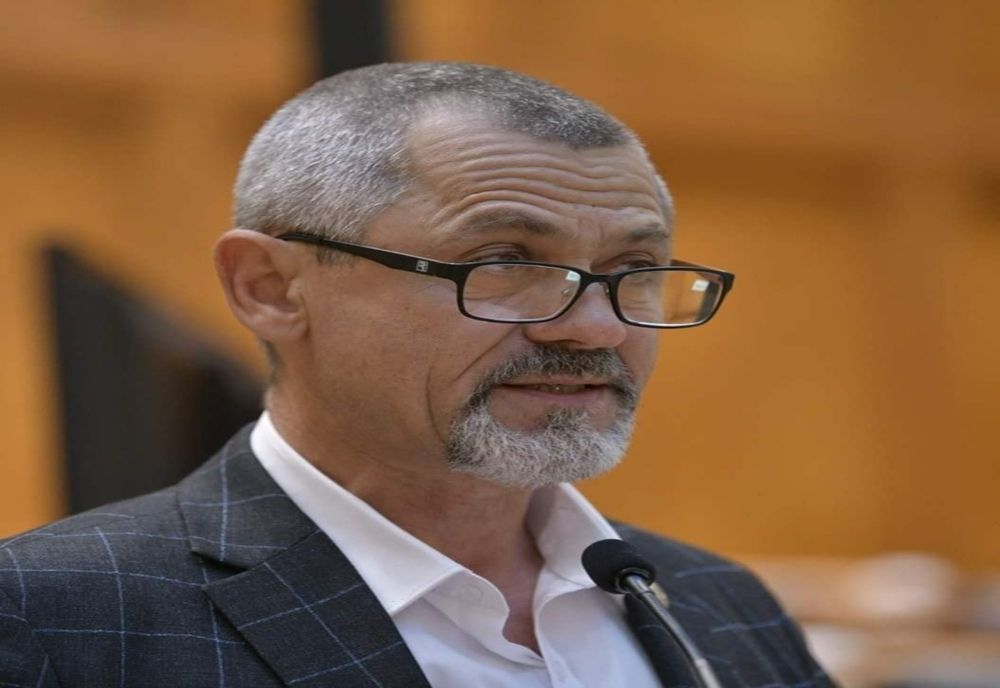 Soția deputatului AUR a anunțat că divorțează după ce a fost agresată de acesta și a plecat la mama ei, la Brăila