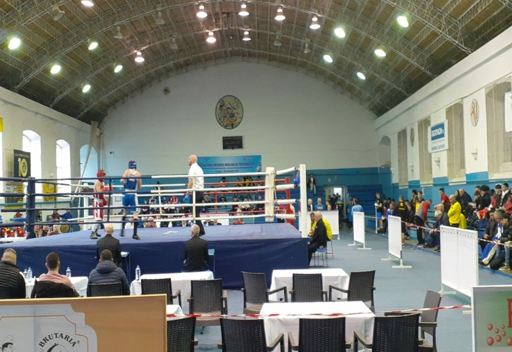 Astăzi se vor stabili semifinaliștii la 5 categorii de greutate în cadrul Cupei României la box pentru tineret