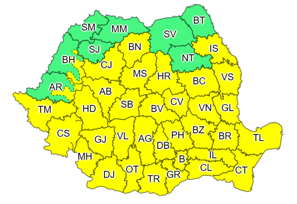 Codul Galben de furtuni extins până sâmbătă seara