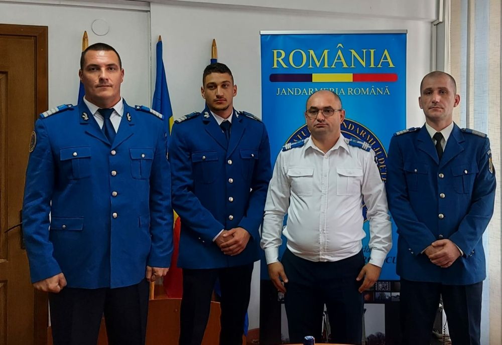 Trei jandarmi brăileni avansați în grad în urma intervenției de ieri la un incendiu într-un bloc din municipiul Brăila