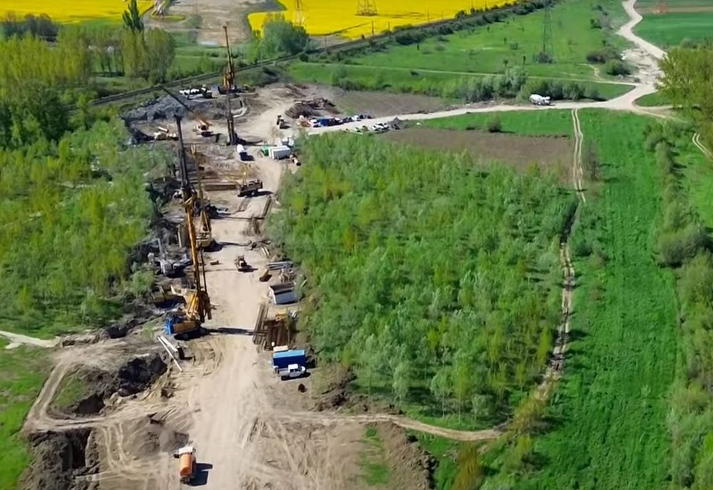 Drumul Expres Brăila – Galați: Constructorul a mobilizat peste 200 de muncitori pe șoseaua realizată în proporție de 61%