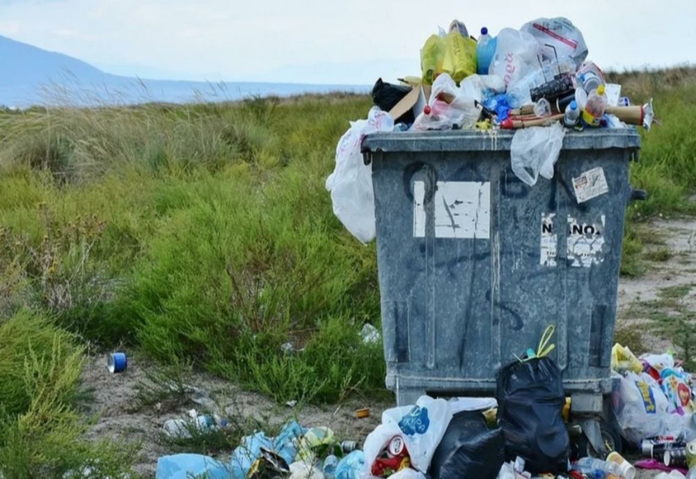 Dezastru ecologic. Stare de alertă, în Brăila, din cauza gunoaielor