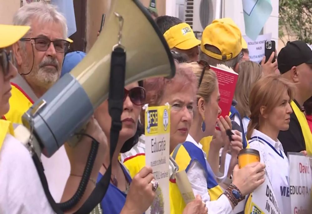 Sindicatele din Educație ies în stradă: profesorii protestează la ușa Guvernului: sunt așteptați aproximativ 2000 de participanți