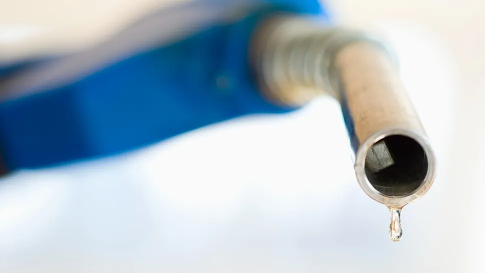 Carburanții, mai scumpi în România decât în statele vecine. Unde se găsesc cele mai mici prețuri din UE