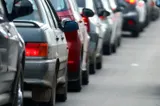 Românii pierd aproape o oră pe zi în drum spre serviciu. Problema nu este distanța, ci traficul
