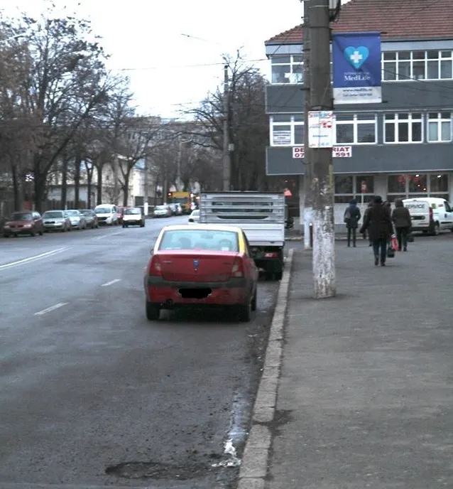 Polițiștii locali au aplicat 67 de amenzi pentru oprirea, staţionarea şi intrare pe zone cu accesul interzis