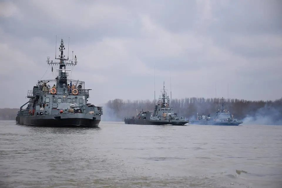 sute de militari de la flotila fluvială s-au instruit pe Dunăre