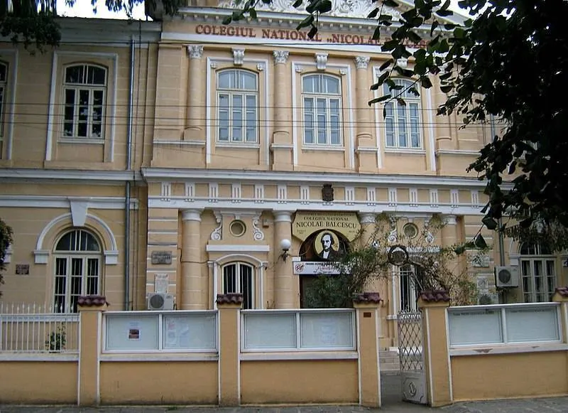 Emoțiile încep astăzi pentru cei care susțin examenul de Bacalaureat