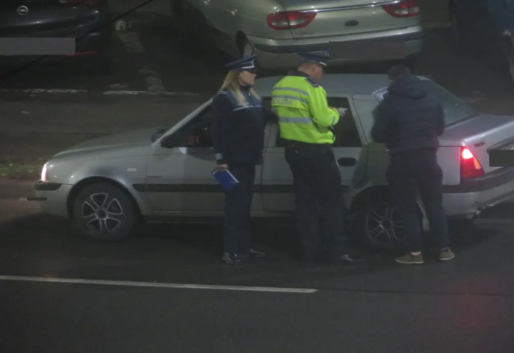 Un tânăr de 25 de ani, aflat sub influența alcoolului, a produs un accident și s-a ales cu dosar penal