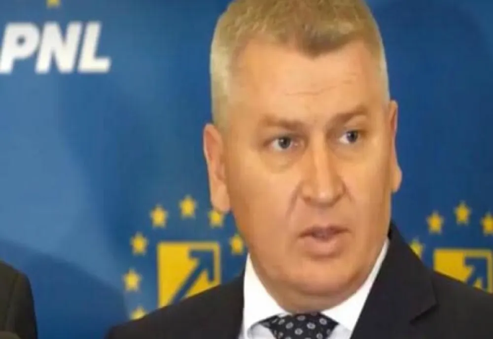 Florin Roman anunță că PNL a obţinut în Camera deputaților preşedinţia a 6 comisii permanente şi preşedinţia Comisiei SRI