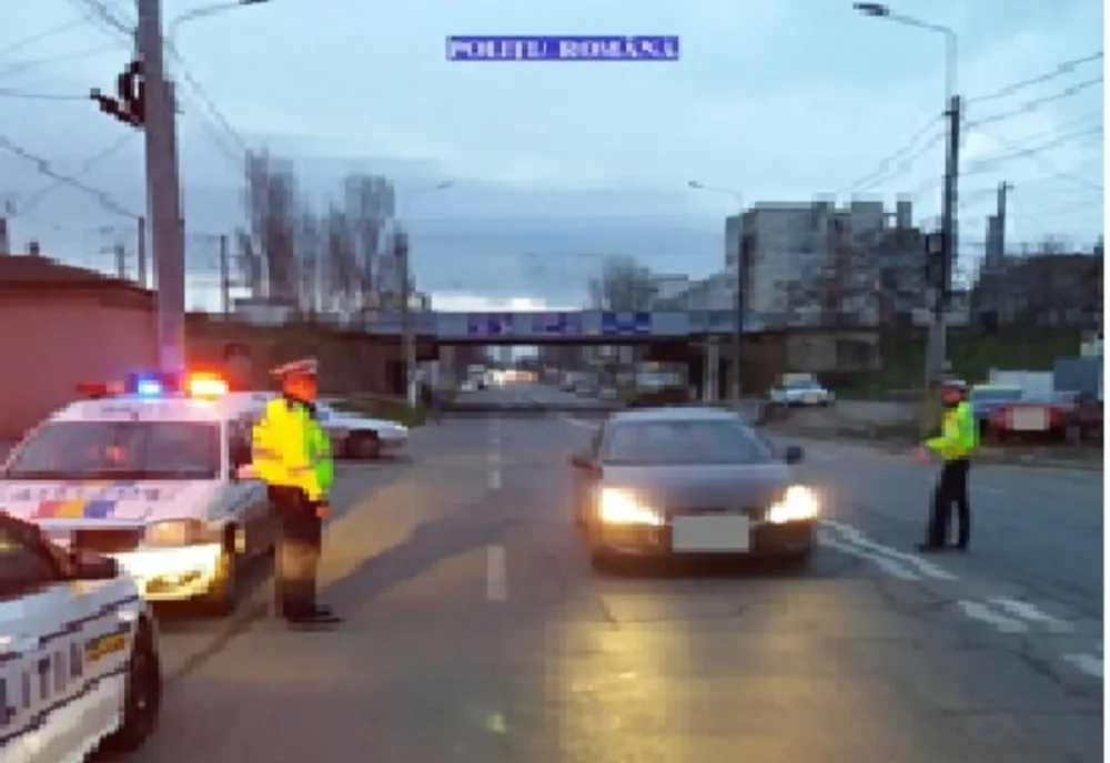 Polițiștii brăileni au aplicat ieri 74 de sancţiuni contravenţionale la Legea 55/2020