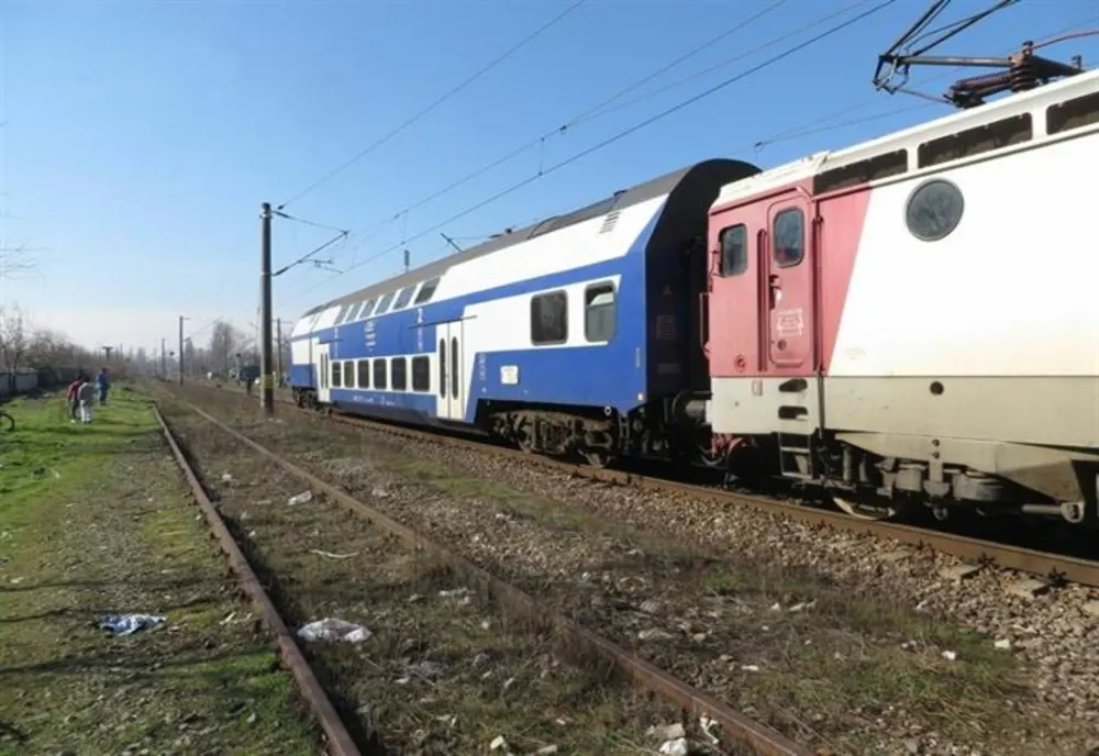 Video: Femeie de 60 de ani accidentată mortal de tren