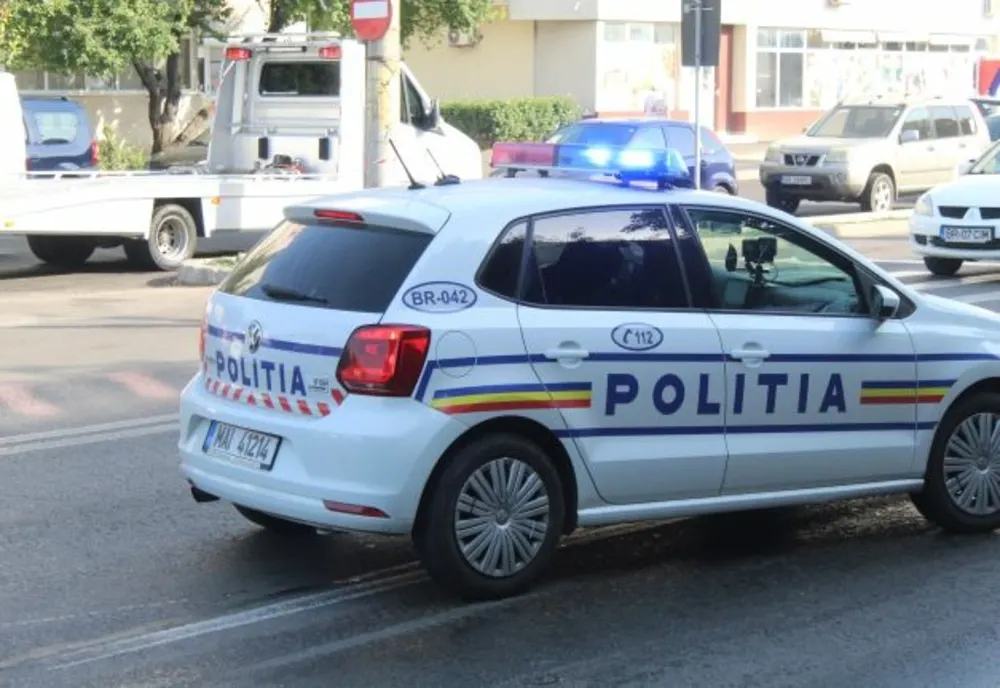 Depistatți de polițiști în trafic deși avea permisul suspendat