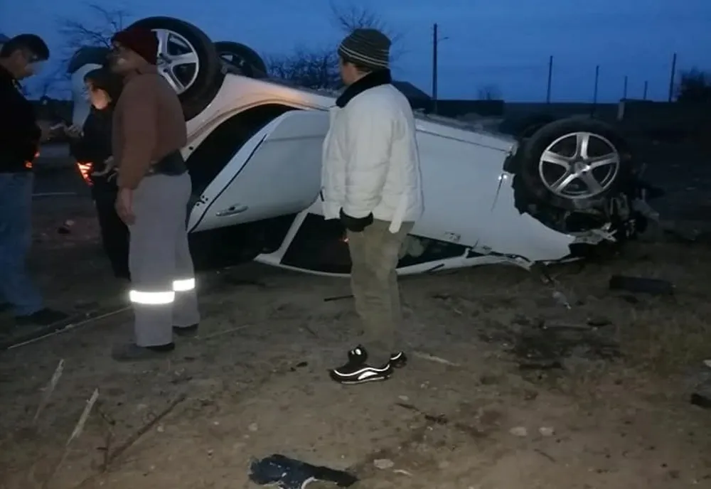Un șofer băut s-a răsturnat cu mașina pe DN23