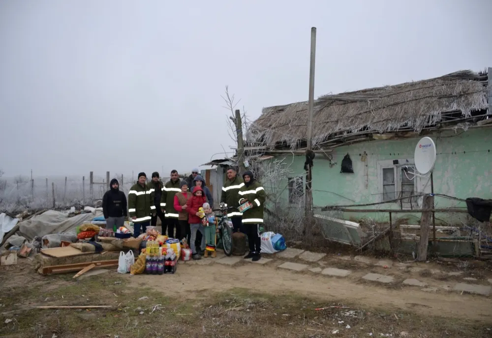 Pompierii de la Vard Brăila au fost ajutoarele lui Moş Crăciun