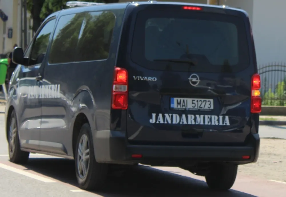 Bătaie între adolescenți în zona Sălii Polivalente din Brăila. Unul dintre ei avea asupra sa un cuțit "doar pentru intimidare"