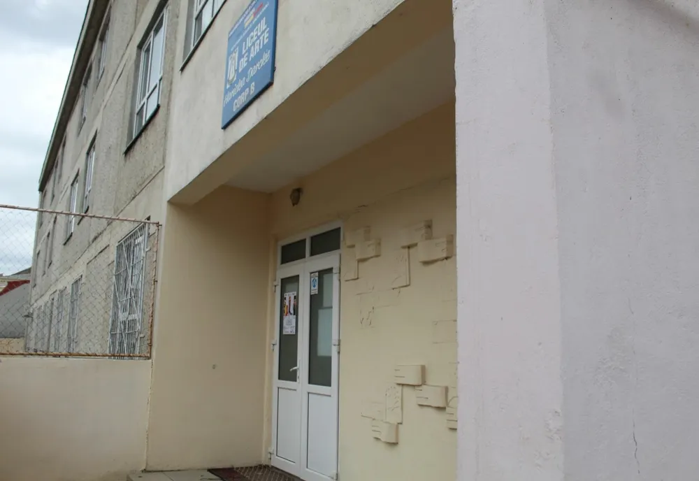 Unde sunt clădirile din Brăila încadrate la grad de risc seismic I în urma unor expertize efectuate anii trecuți. Un bloc din cartierul Hipodrom încadrat la grad de risc seismic II