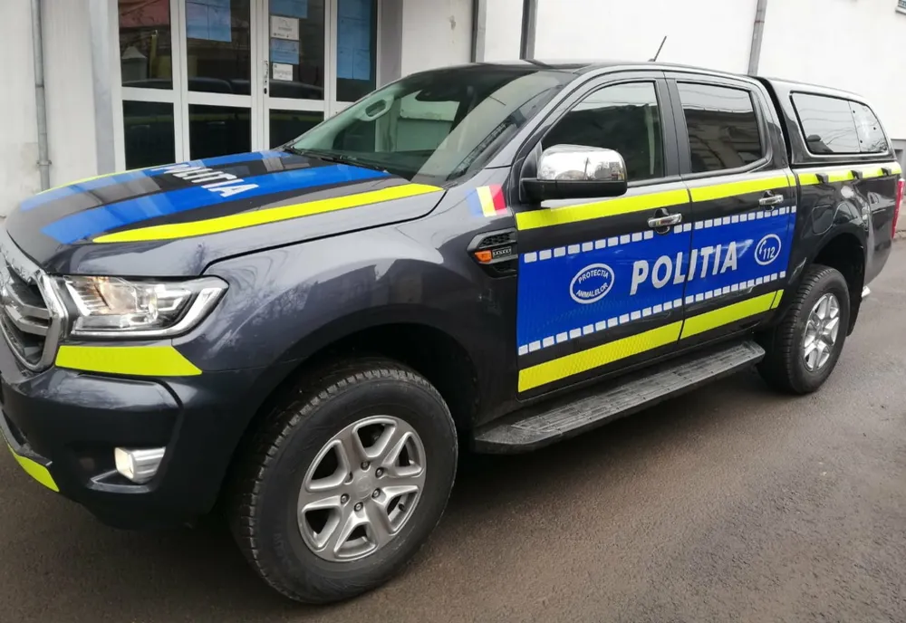 Acțiune a polițiștilor pentru informarea deținătorilor de animale de companie