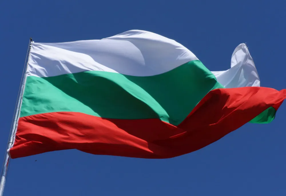 Bulgarii se îngrămădesc să cumpere euro. Cozi la Banca Națională, cu două zile înainte de adoptarea monedei unice