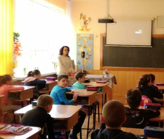 Gripa închide școlile vineri 25 ianuarie