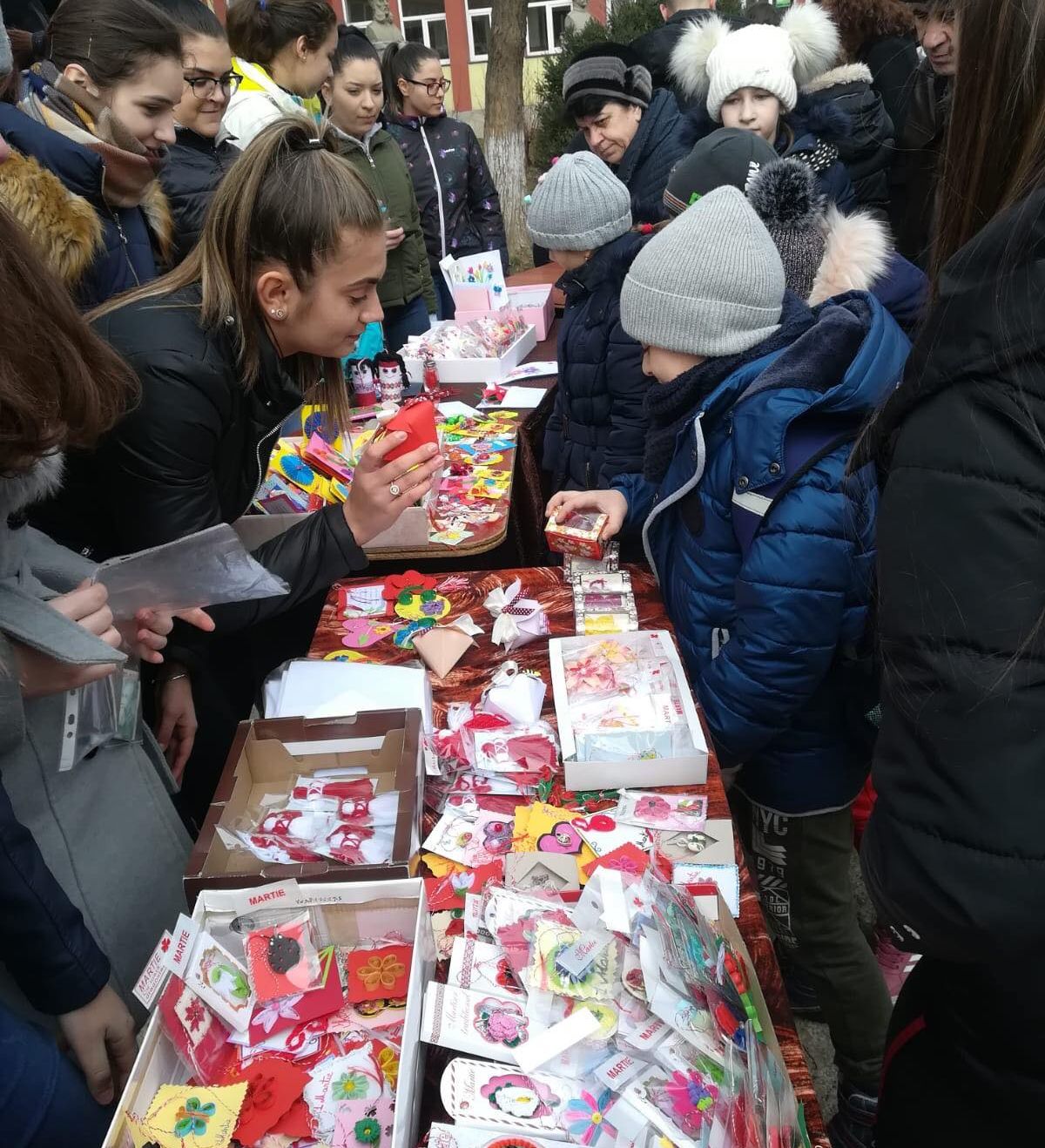 53169365_2446975705526274_2277394988385959936_n