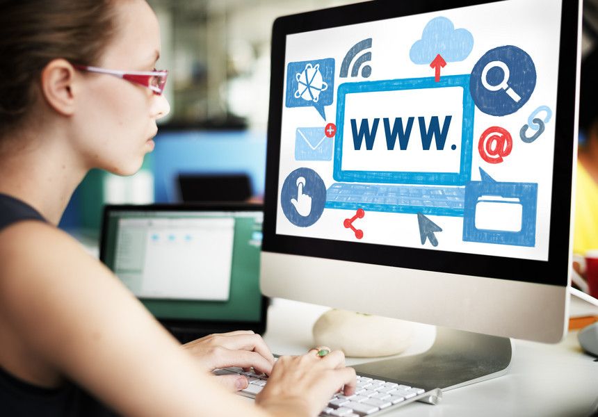 Hărțuire și violarea vieții private telefonic și pe rețele de socializare