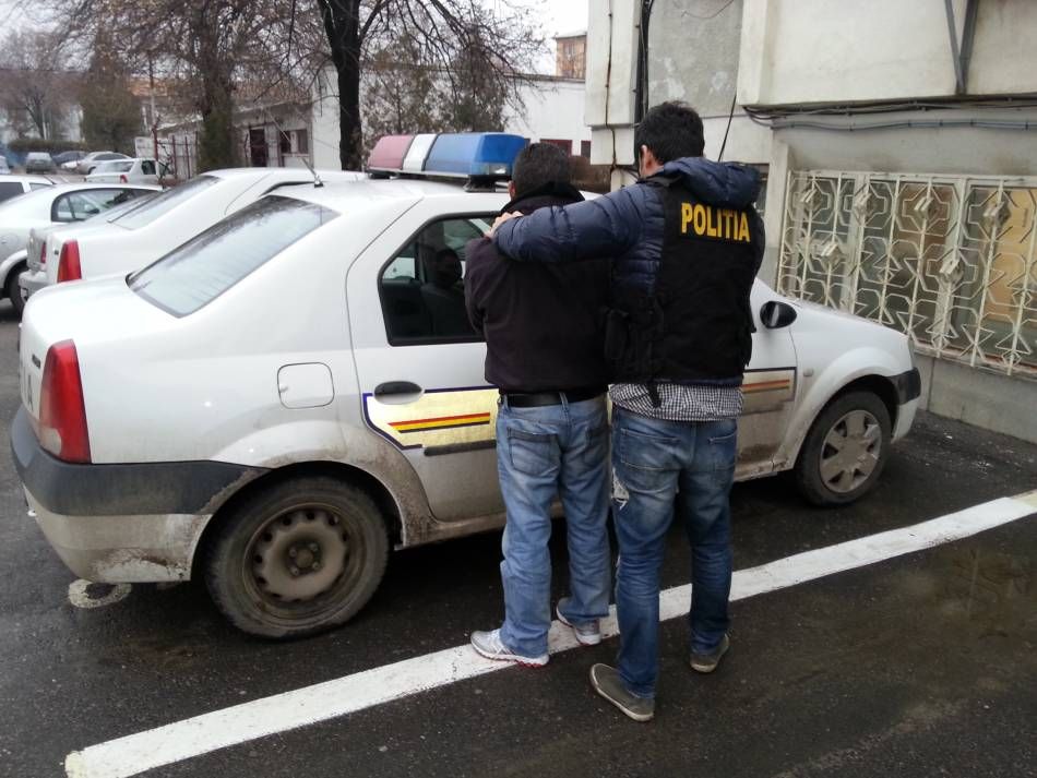 Gălățean arestat preventiv pentru tâlhărie asupra unei femei în Brăila