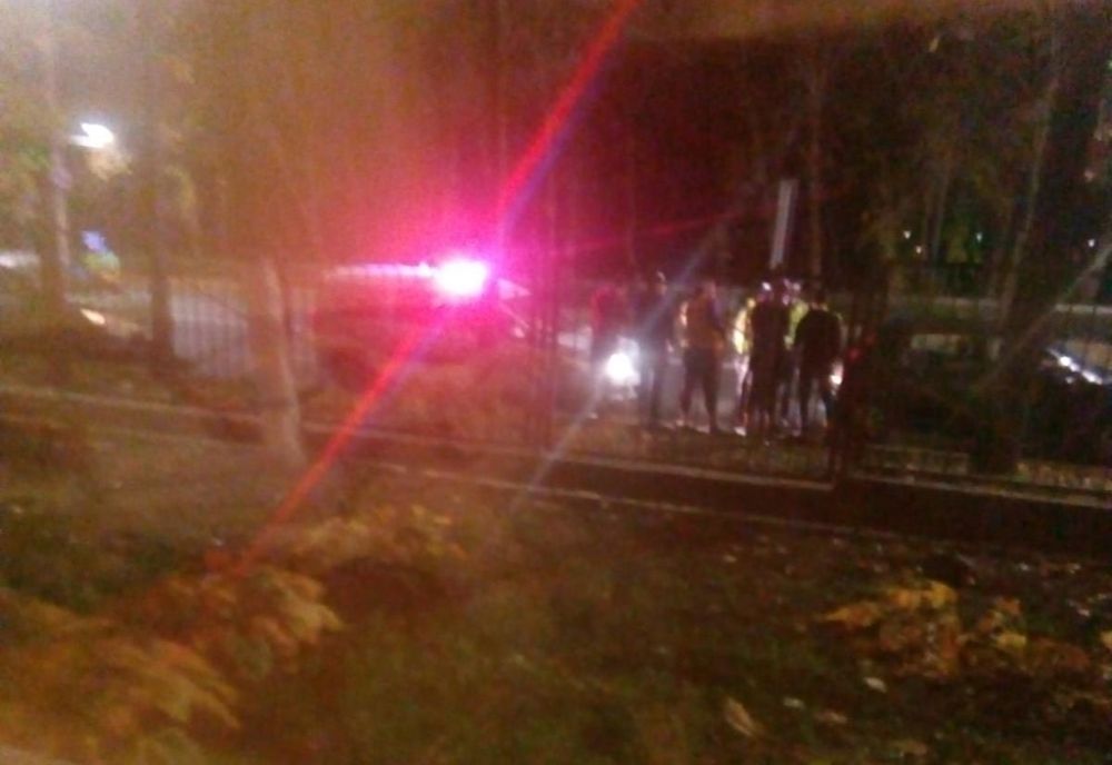 Protestatarii au atacat o ambulanta