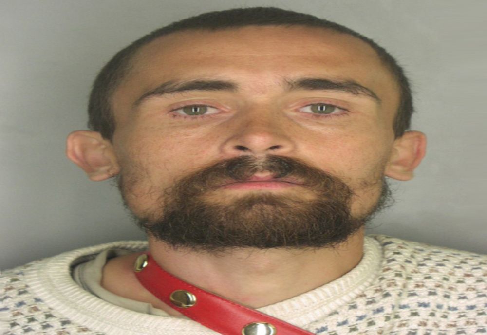 Polițiștii caută un bărbat de 37 de ani dat dispărut