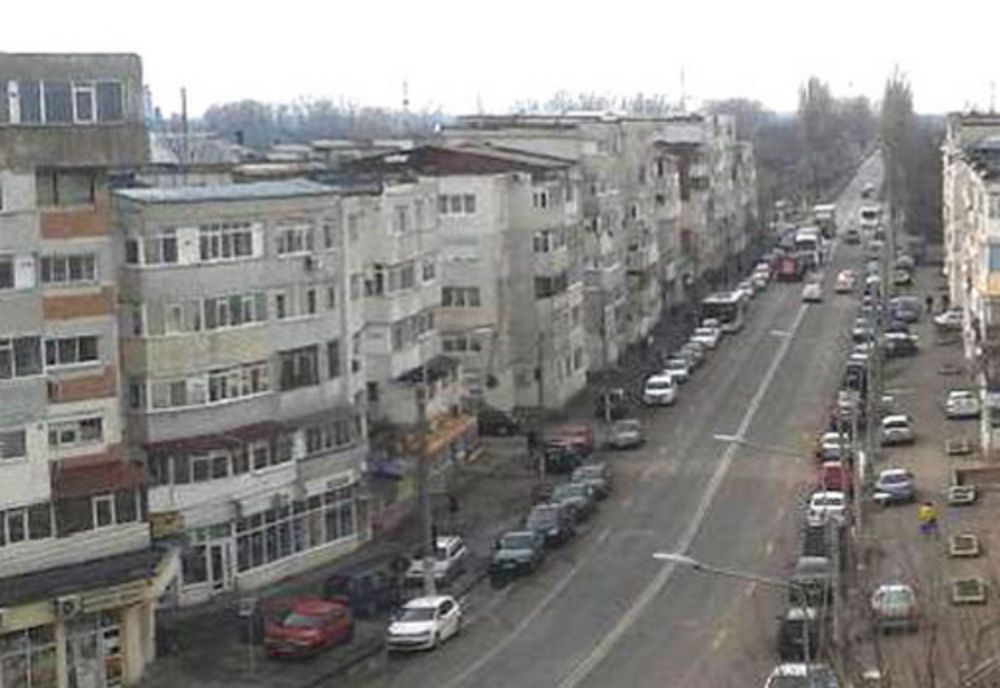 Un ucrainean a intrat cu TIR-ul într-un autoturism