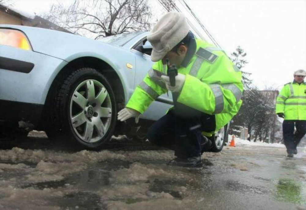 S-a deschis sezonul anvelopelor de iarnă obligatorii!