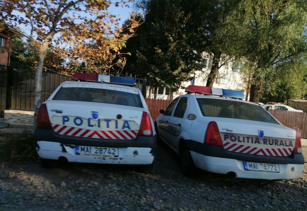 Sancționată cu avertisment pentru că a uitat să-și pună masca 