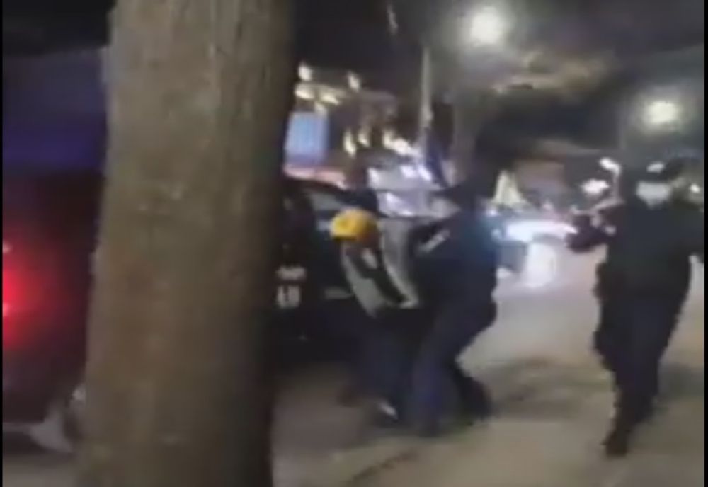 La protestul de aseară jandarmii au legitimat 23 de persoane și au sancționat o singură persoană