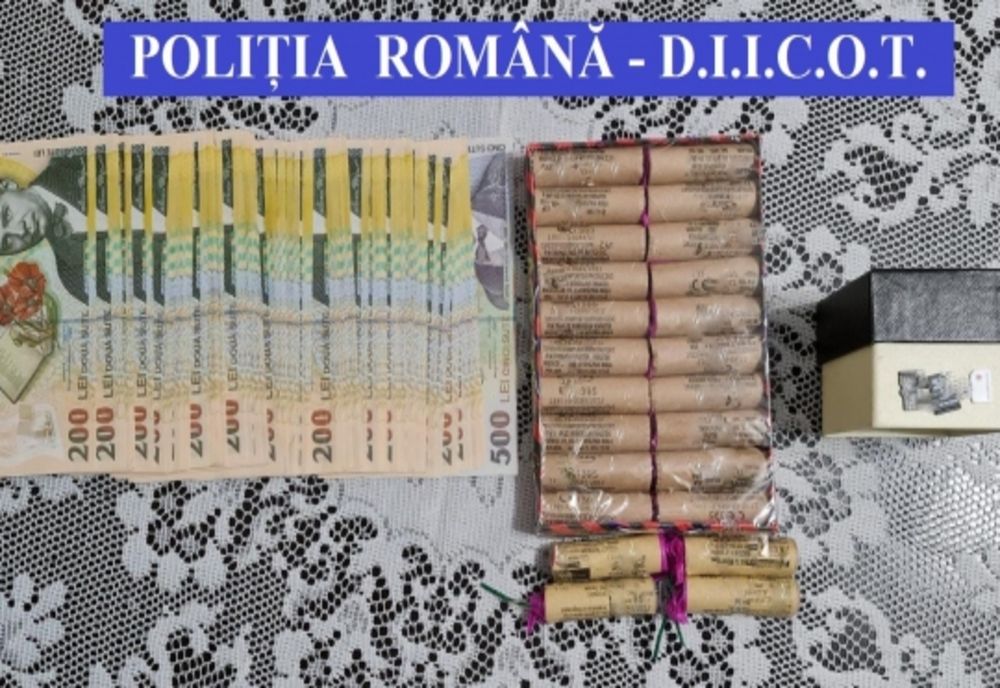 38 de percheziții în patru județe la traficanți de droguri