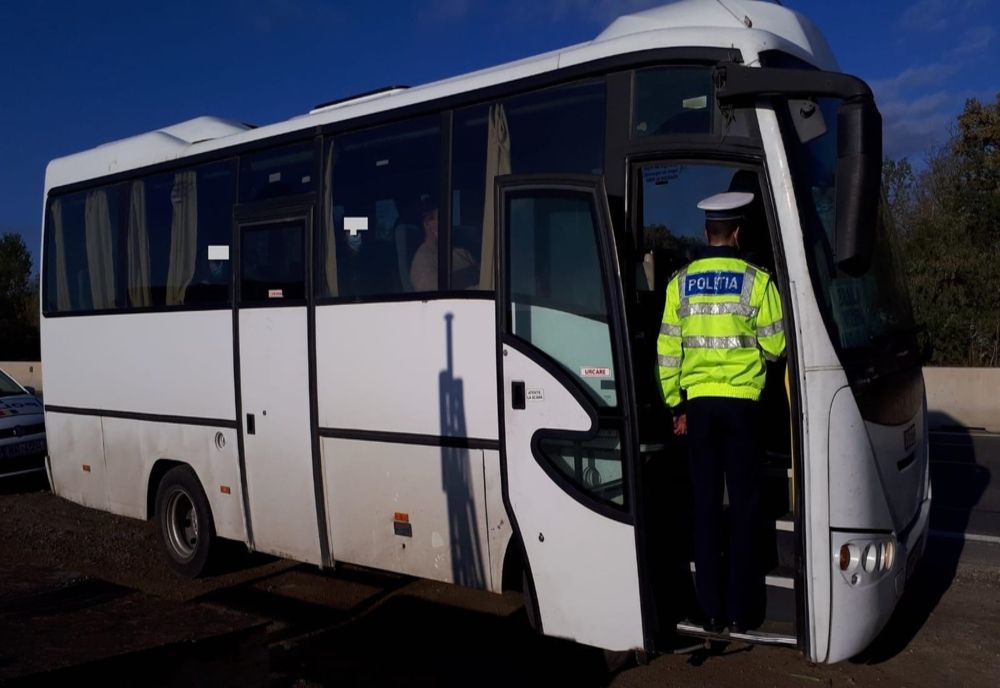 Polițiștii au controlat 87 de vehicule, 23 dintre acestea fiind mijloace de transport în comun