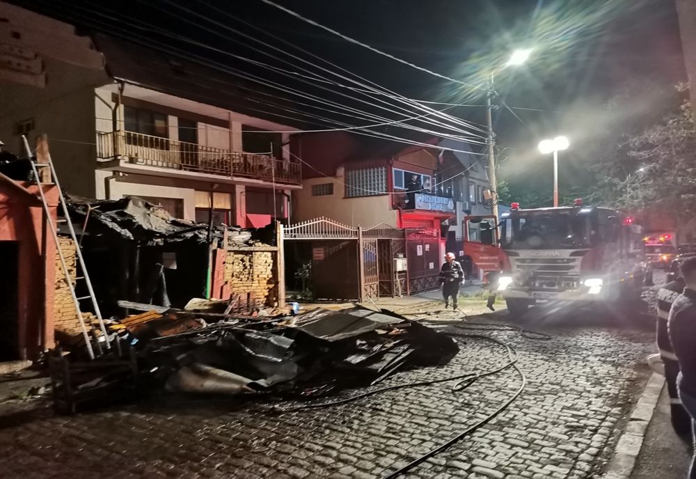 Video: Incendiu la o locuință de pe strada Piața poporului din municipiul Brăila