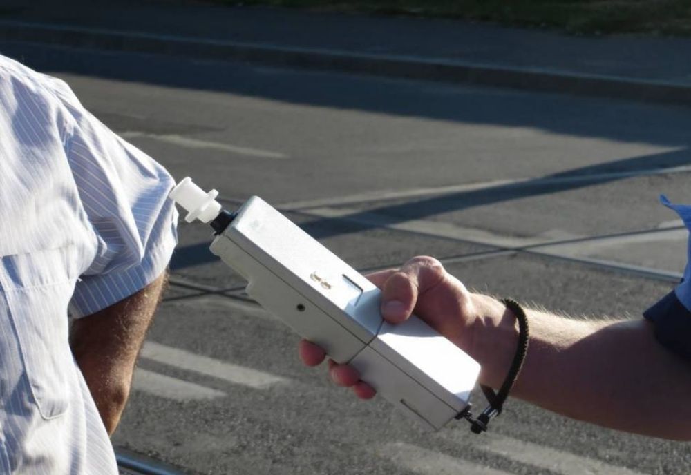 Un brăilean fără permis depistat de polițiști în trafic cu o alcoolemie de 0.93 mg/l în aerul expirat