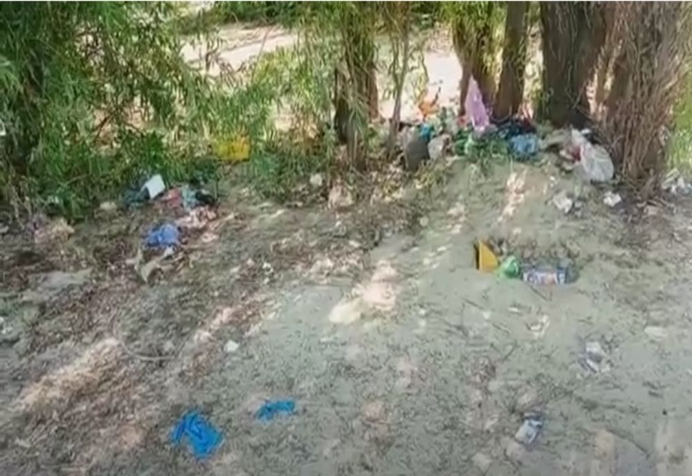 Depozitari ilegale de deseuri menajere in amestec cu deseuri de ambalaje in zona fostei Plaje Perla din Braila